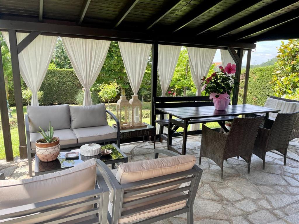 Suite Villa Aurelj バローロ エクステリア 写真
