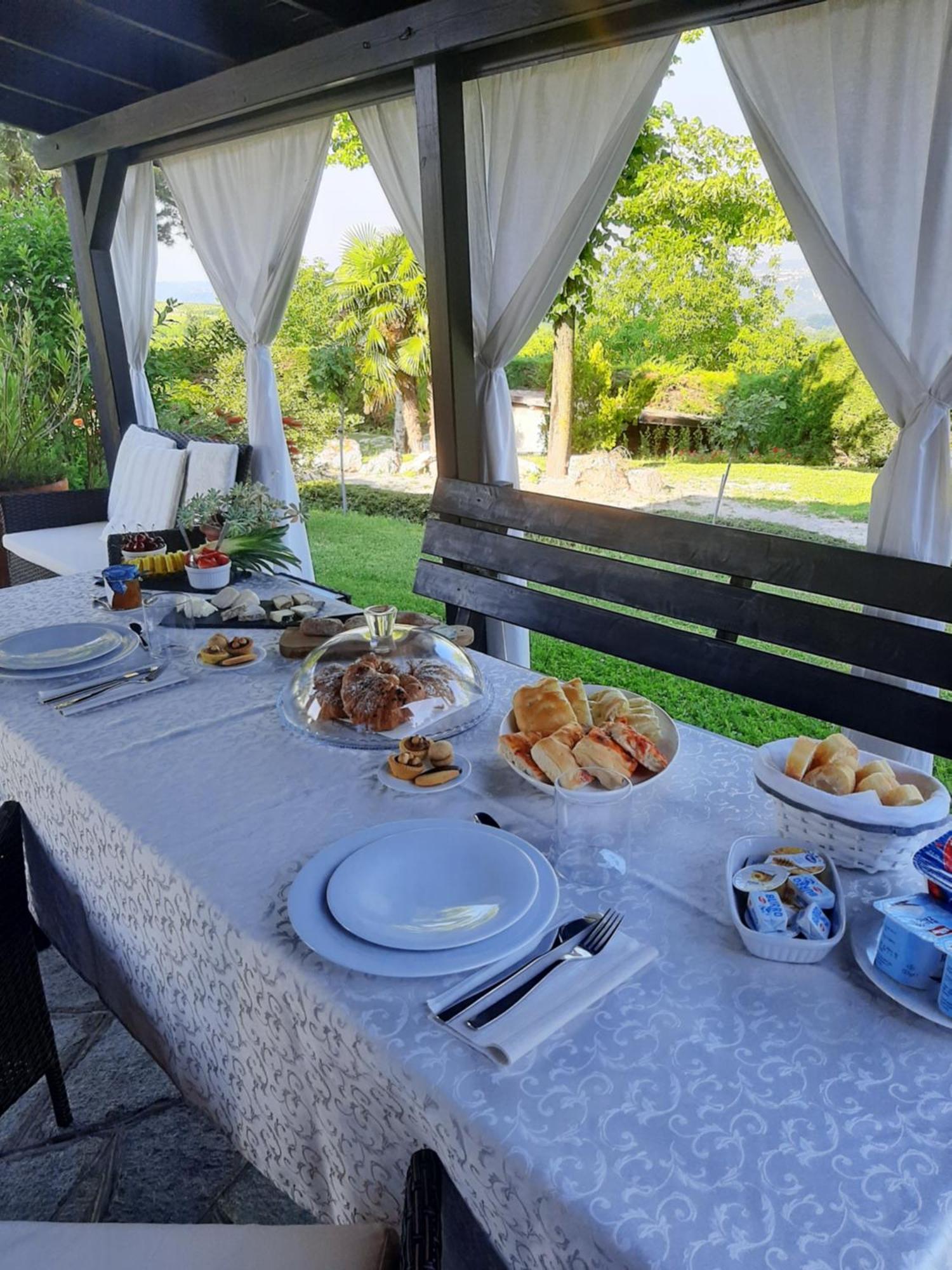 Suite Villa Aurelj バローロ エクステリア 写真